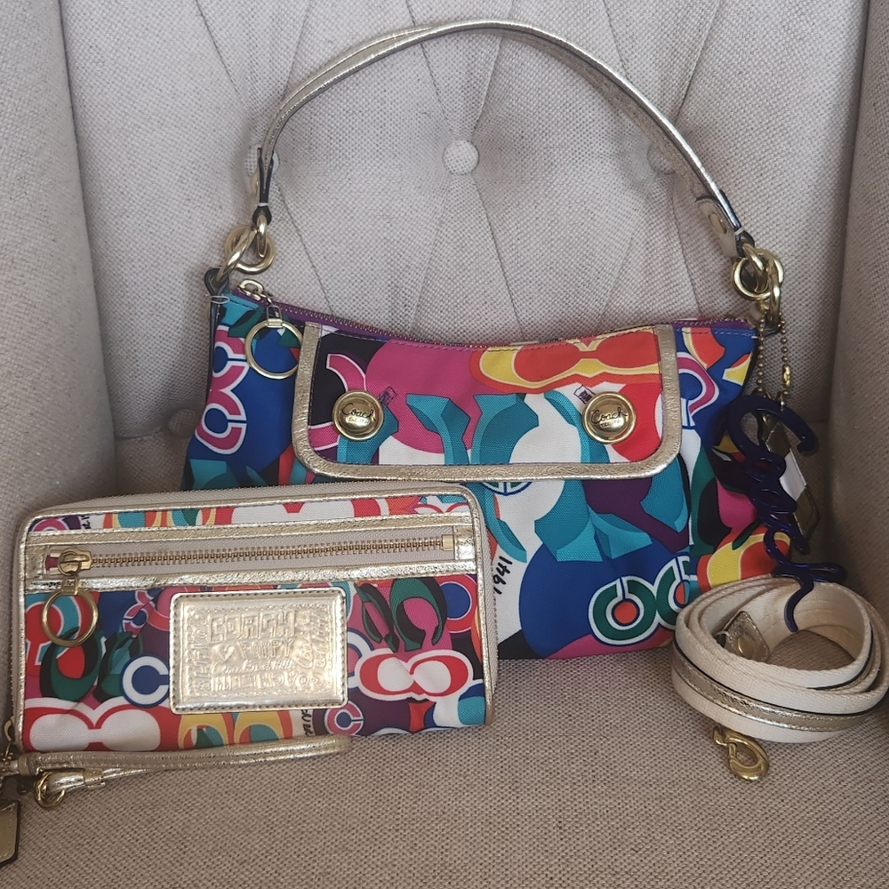 Coach Poppy Pop C Small Hobo and Wristlet